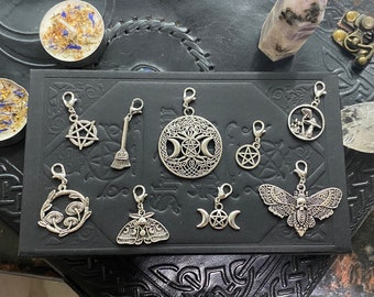 41 X Wholesale Mixed Pagan Pendants, Bulk Wiccan Silver Charms Set,  Bracelet Charms, Charm Confetti, Witchy Charms, UK Jewelry Supplies C2 