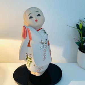 日本人形 陶器製 着物の少女 Yahoo!オークション - 0720204w【博多人形 着物姿の女の子 日本