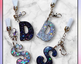 Custom Glitter Letter Keychain: Holographic Resin Accessory