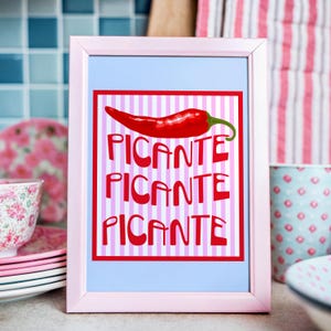 RED CHILI PICANTE Print, Italian Hot Pepper Poster, Spicy Food Art, Colourful Kitchen Wall Decor, Retro Food Printable, Foodie Home Decor