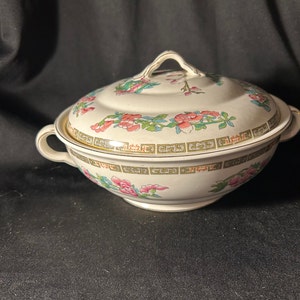 Vintage John Maddock and Sons Indian Tree Round Serving Bowl with Lid, England