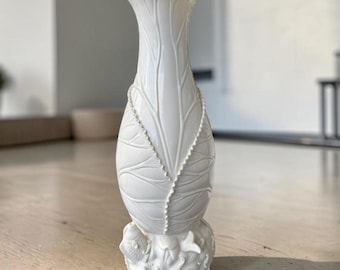 Vintage Chinese Porcelain Vase – Fine Bone China, Cabbage Leaf Motif, Fish & Waves Base, White Chinoiserie Decor