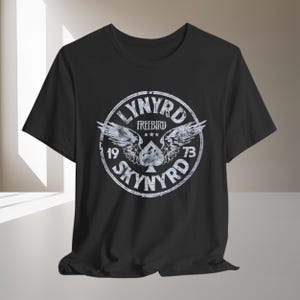 Lynyrd Skynyrd T Shirt Tee Tshirt Shirt FREE BIRD Rock Vintage Aesthetic Distressed T-shirt Band Tee 1973