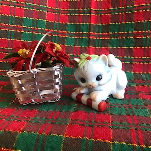 Vintage CHRISTMAS Ceramic Cat & Poinsettia Basket, Lot of 2, Holiday Knick Knacks, Poinsettia in Silver Basket, Adorable Kitty, Japan