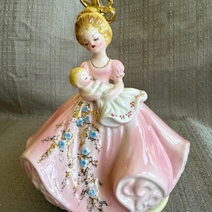 Musical JOSEF ORIGINALS Mother & Baby, MINT Condition, Porcelain Doll Music Box, 24K Gold Trim, Schubert or Brahm&#39;s Lullaby Song, Japan