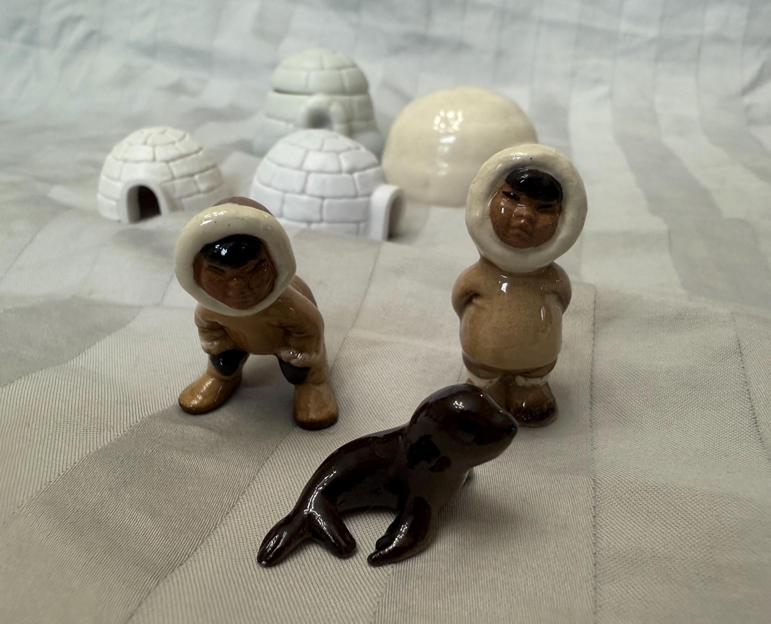 Vintage HAGEN RENAKER Miniature Eskimos, Polar Bears, Igloos