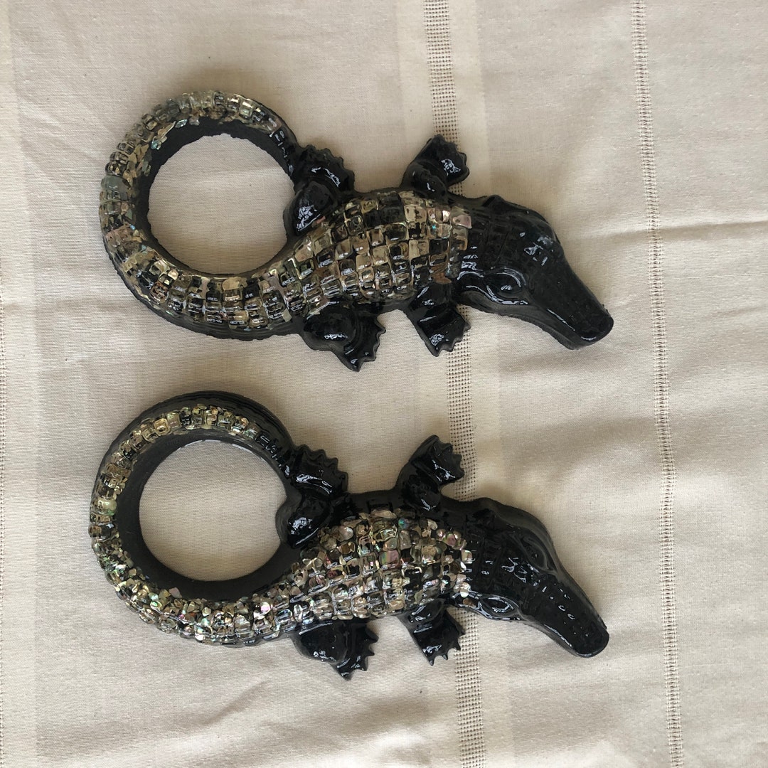 1960s Black Ashtray, NEVER USED, Midcentury Lucite Alligators, MCM