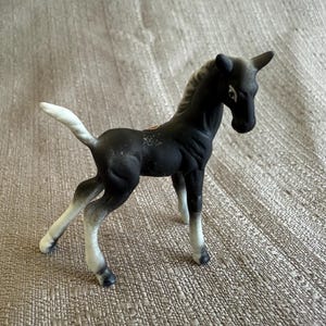 VINTAGE Fine Bone China Horse Colt Figurine, Porcelain Filly Horse Statue, Horse Lovers Gift, 1.5T X 1.75W, Made in Japan