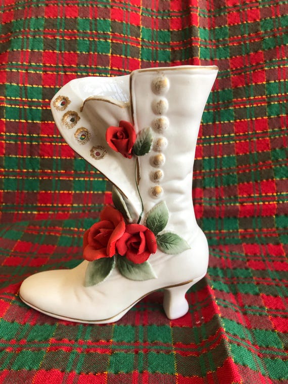 Vintage Ceramic Shoe, Valentines Red Flowers Planter Vase, MINT CONDITION,Late 1800s Style Boot, Porcelain Flower Planter Pot, 6"Tall,Japan