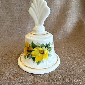 Ceramic Bell Vintage, Porcelain Midcentury Bell, Lysander Fine Bone China, British Bell, Yellow Flowers, 24K Gold Trim, Made in England