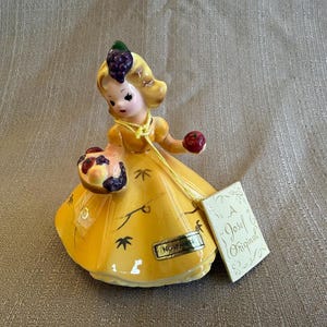 Vintage JOSEF ORIGINALS November Figurine, MINT Condition, 1963 Birthday Girl Series, Yellow Dress Fruit Basket Apple, Made in Japan
