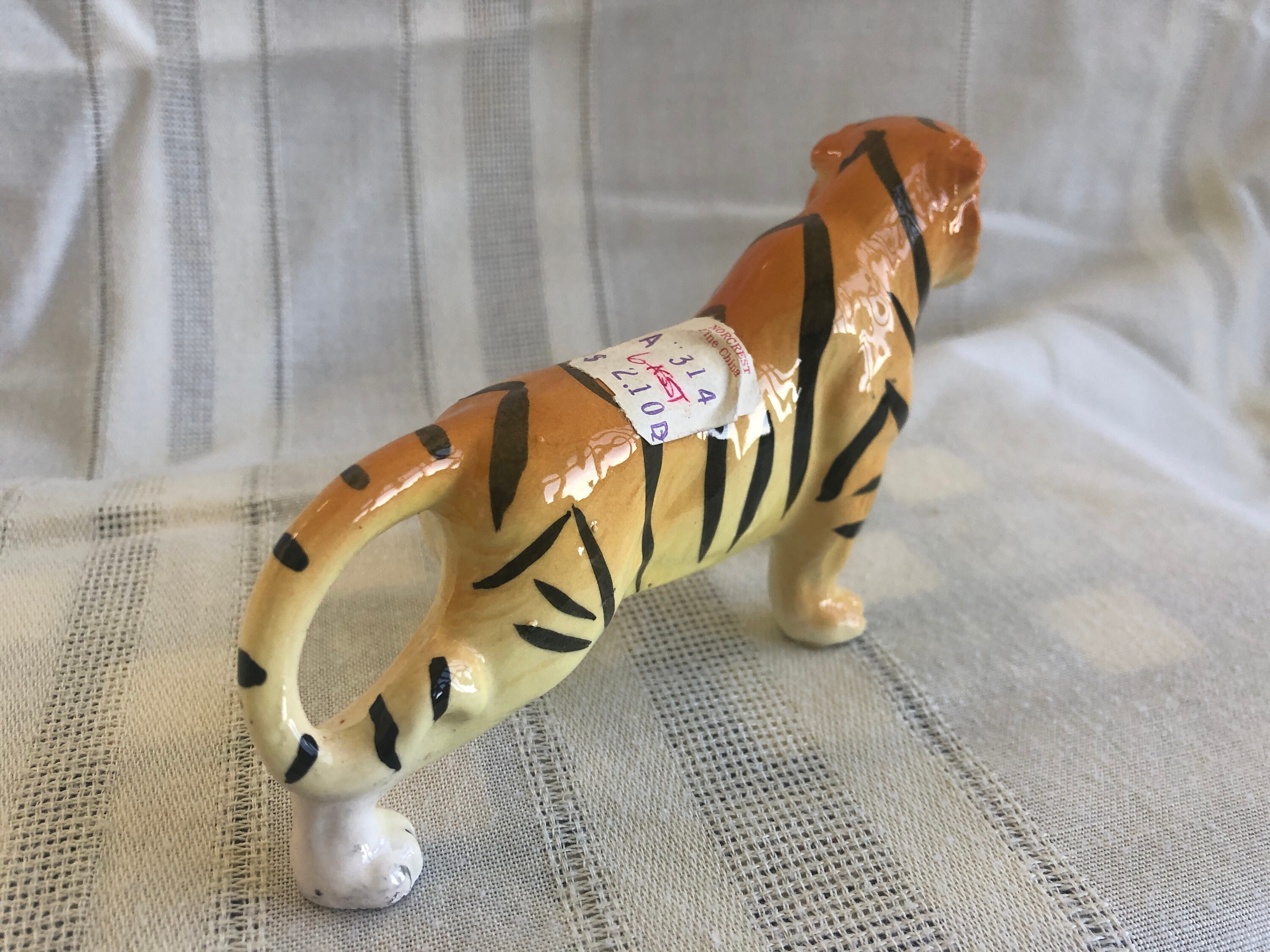 Vintage NORCREST Lion & Tiger, MINT Condition, Vintage Vintage NORCREST Lion & Tiger, MINT Condition, Vintage