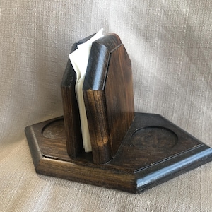Vintage Serviettenhalter aus Holz, AUSGEZEICHNETER Zustand, Einzug für Salz- und Pfefferstreuer, rustikales Tischdekor, Bauernhausdekor, hergestellt in Japan