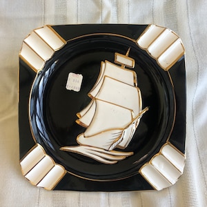 MIDCENTURY Modern Ceramic Sailboat Ashtray, Vintage NORCREST Square Catchall Dish, Black & White MCM Valet Tray, Tall Ship, Gold Trim, Japan