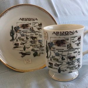 MINT midcentury ARIZONA-kaart mok en schotel, vintage keramische kop en schotel, MCM Grand Canyon Souvenir, kaart Monument Valley, Arizona, Japan