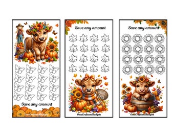 Op de afbeelding: Drie printbare spaar-trackers met een herfstthema met een schattig cartoon-koe. Elke tracker heeft een ander ontwerp met een koe, zonnebloemen, pompoenen en bladeren. De tekst "Save any amount" is op elke tracker opgenomen.