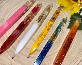 Pluma de resina epoxi flores secas - bolígrafo - material de oficina - papelería - resina - escuela - idea de regalo - pluma elegante