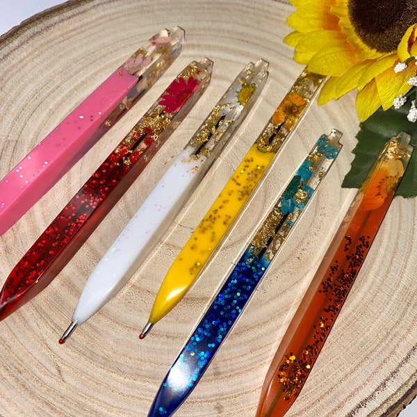 Stylo en résine époxy fleurs séchées - stylo à bille - fourniture de bureau - papeterie - résine - école - idée cadeau - stylo fantaisie