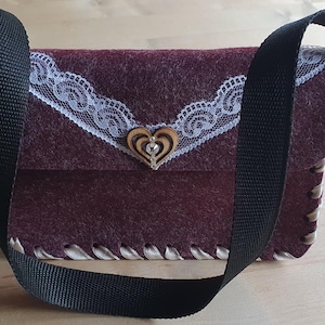 Bayrische Filz-Clutch, Täschchen aus Filz, Vegan, Täschchen weinrot meliert, für untern Arm zu zwicken