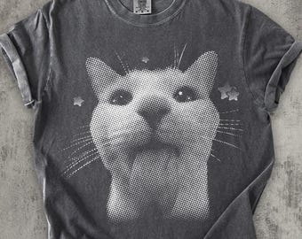 Y2k Retro Freaky Cat T-shirt, Vintage Graphic Tee, Silly Cats Shirt, Comfort Colors, Gag Gifts, Trendy Tees, 2000s Tshirt, 90s Clothes