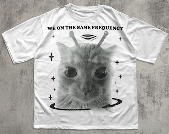 Y2k Retro Alien Cat T-shirt, Vintage Graphic Tee, Silly Cats Shirt, Aesthetic Summer Shirts, Trendy Tees, 2000s Tshirt, 90s Clothes