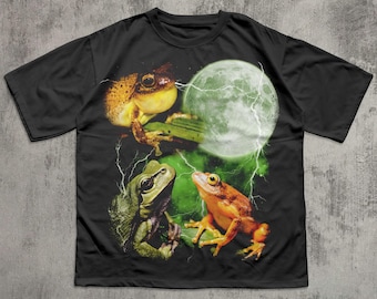Three Frogs Retro Moon T-shirt, Vintage Graphic Tee, Gift for Nature Lovers, Frog Shirt, Toad Lover Tshirt, Gag Gifts