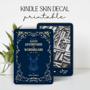 Naklejka na Kindle Skin do etui Alicja w Krainie Czarów Vintage Hardcover StoryBook Niebieski design | CYFROWE POBIERANIE PNG