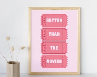 Impressão de parede "Melhor que os filmes" em rosa – Decoração estética para garotas leitoras | Pôster literário para amantes da leitura