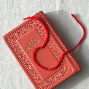 Red String Bracelet from Israel – Kabbalah Protection, Evil Eye, Luck & Blessing