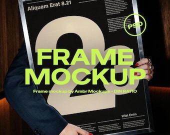 Mockup PSD di cornice per fotografia editoriale con flash, persona che tiene in mano un poster, esposizione di cornice estetica, download digitale