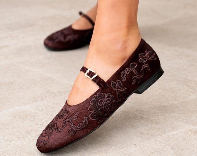 Embroidered Mary Jane Flats in Brown Velvet with a Buckle Strap