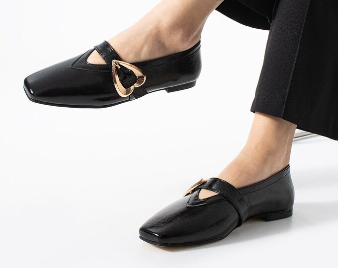 Black Patent Leather Heart Flats for Women, Cute Patterned Heart Pointed Toe Slip Ons, Comfortable Daily Flat Shoes, Gift for Her
