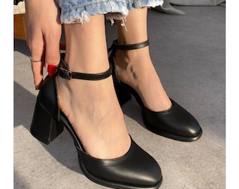 Zapatos de tacón Mary Jane de piel vegana negra / Tacón grueso tipo bloque, correa al tobillo