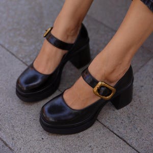 Mary Janes de tacón grueso de cuero vegano hechas a mano