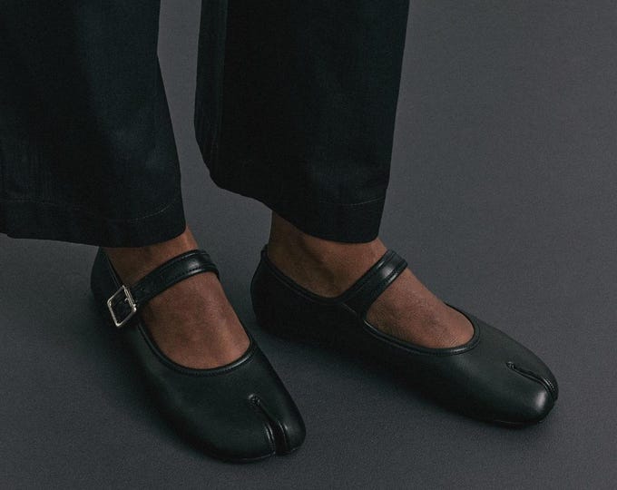 Leather-Look Split-Toe Loafers: Women's Vintage Strap Shoes