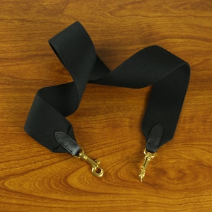 6,0 cm breiter Langer Trageriemen aus glattem Kalbsleder in Schwarz, SAC 16 Leder ahndbag strap, 16 Lang Taschengurt