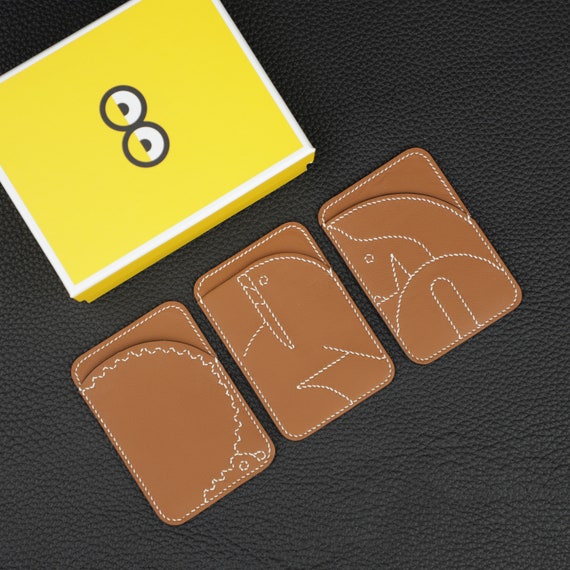 Porte-cartes Magsafe En Veau Swift Coloris Gold.cheval Magsafe