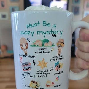 Przytulny Tajemniczy Kubek, Kubek Detektywistyczny, Agatha Christie, książki kryminalne, książki kryminalne, rzeczy książkowe, bookstagram, gadżety booktok