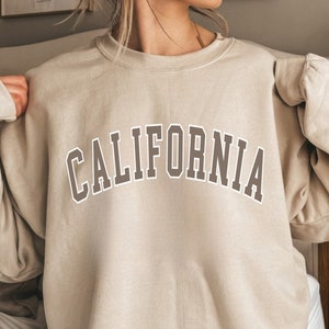Retro California Sweatshirt: Vintage Cali Crewneck