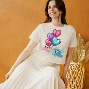 Set di Grafiche PNG Palloncini a Forma di Cuore con la Scritta 'L'amore è la vera bussola del cuore.– Design Unico e Motivazionale