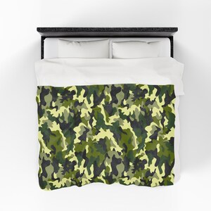 Camouflage Samt Plüschdecke - Cosy Camo, Geschenk für Outdoor-Liebhaber, warme Decke, Wohnkultur, Camping Essential