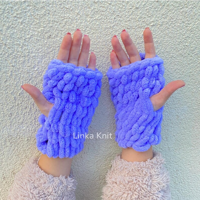 Special heart gloves for Valentine's Day,Gift heart gloves,Winter fluffy gloves with hearts,handmade woven winter heart gloves zdjęcie 7