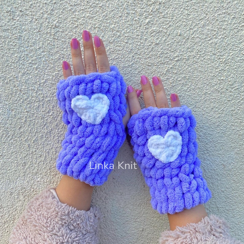 Special heart gloves for Valentine's Day,Gift heart gloves,Winter fluffy gloves with hearts,handmade woven winter heart gloves zdjęcie 6