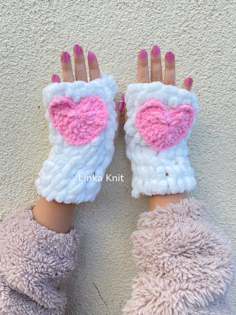 Special heart gloves for Valentine's Day,Gift heart gloves,Winter fluffy gloves with hearts,handmade woven winter heart gloves zdjęcie 3
