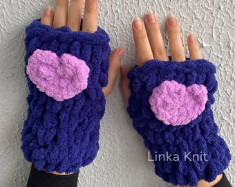 Special heart gloves for Valentine's Day,Gift heart gloves,Winter fluffy gloves with hearts,handmade woven winter heart gloves