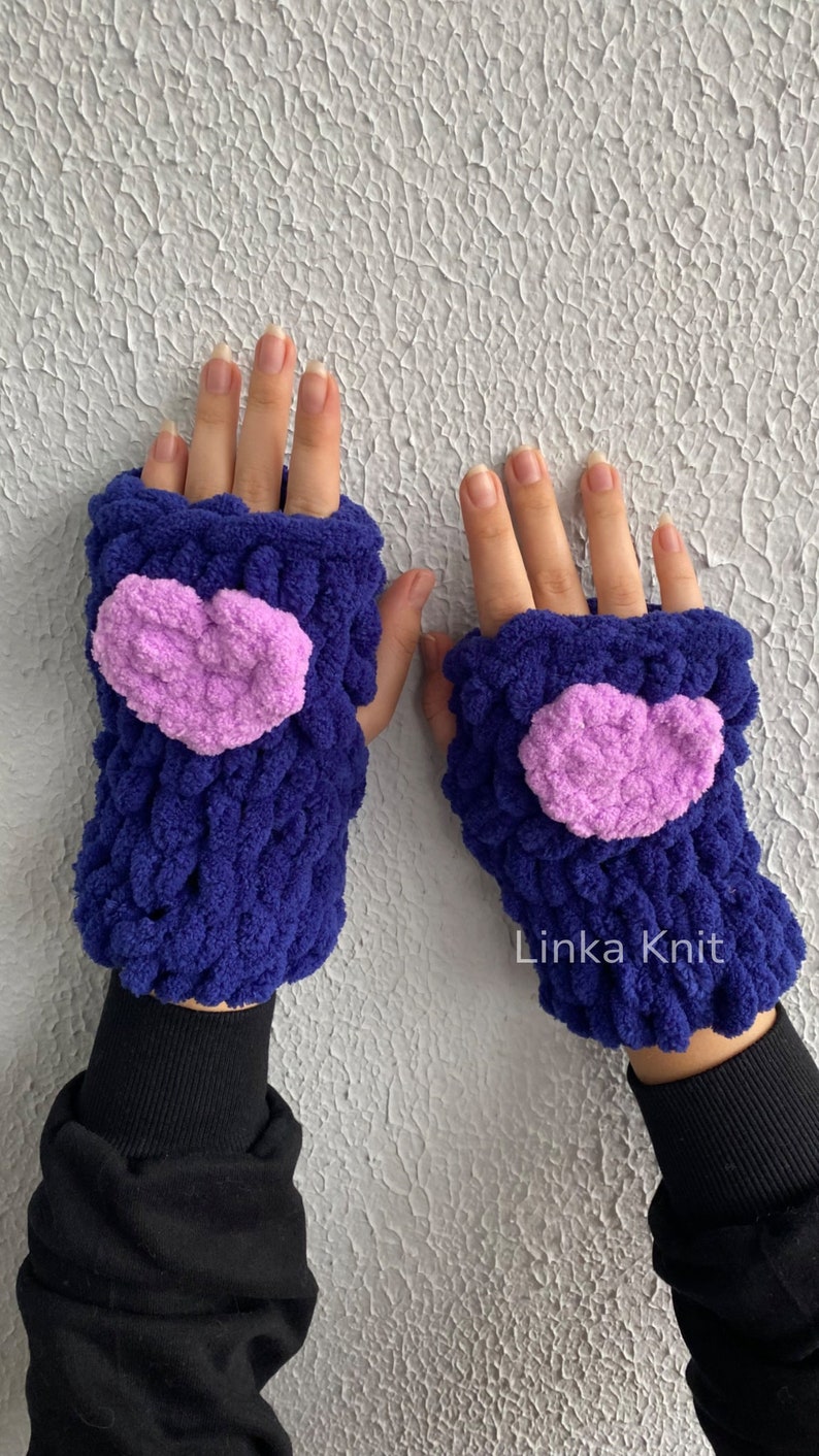 Special heart gloves for Valentine's Day,Gift heart gloves,Winter fluffy gloves with hearts,handmade woven winter heart gloves zdjęcie 1