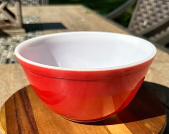 Vintage Pyrex Red Bowl, Pyrex 402, 1.5 quart Bowl, 1950’s, Pyrex Primary Bowl, Nesting