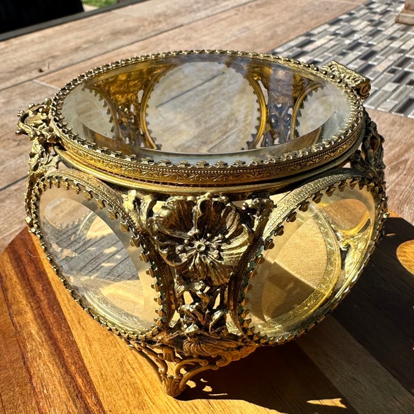 Vintage Guildcrest Gold Ormolu Filigree Hollywood Regency Glass 5 sided Pentagon Paneled Jewelry Casket Box w/ Beveled Glass