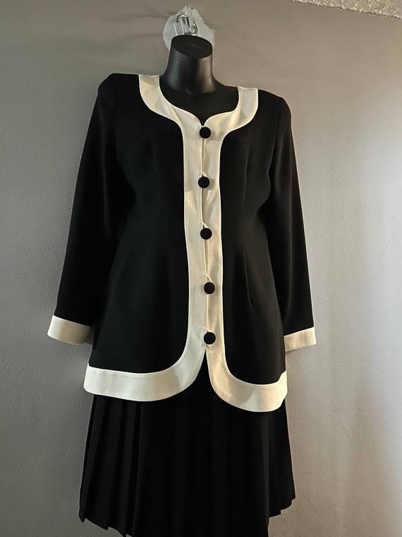 Ann Taylor 2 piece Vintage pleated skirt suit - Gem