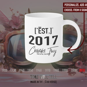 2017 Individuelle zeitlose 2010er Jahre Tasse, personalisierte Retro Style Kaffeetasse, est. 2017 Jahr - ['ĒST] ™ von HŪMN